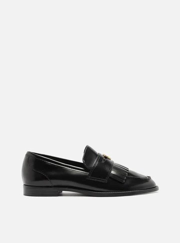 Mocassim Preto Bico Redondo Barbicacho
