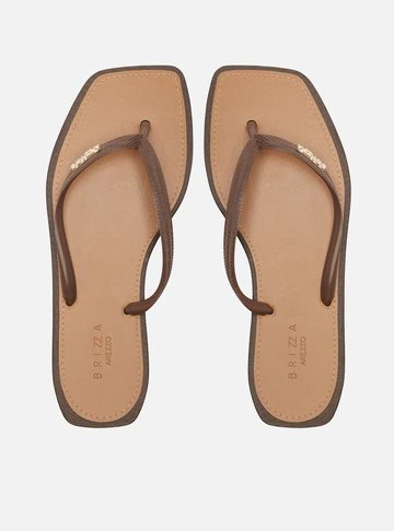 Chinelo de Dedo Marrom Flatform Metais Brizza