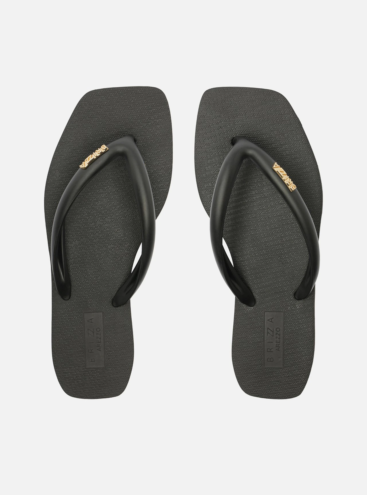 Chinelo de Dedo Preto Flatform Metais Brizza