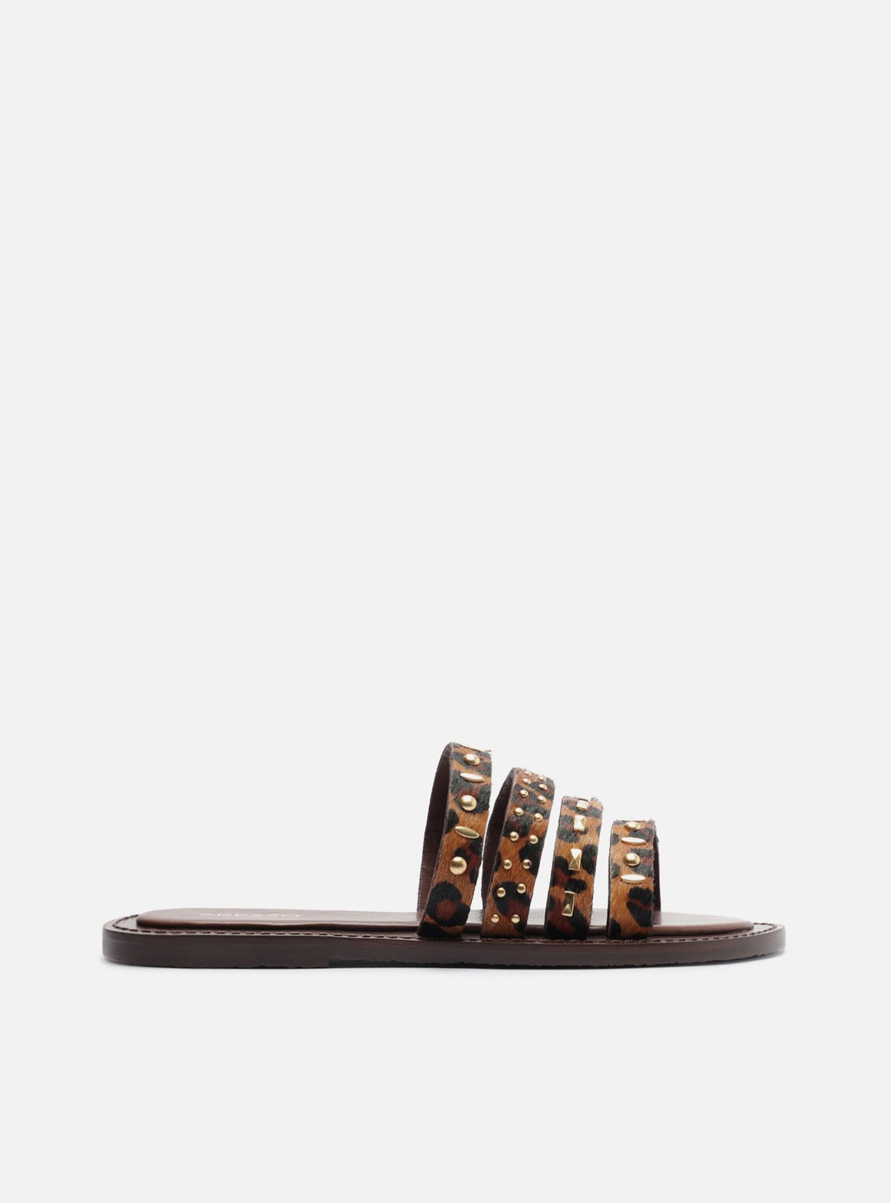 Sandália Rasteira Animal Print Couro Bico Redondo Tachas