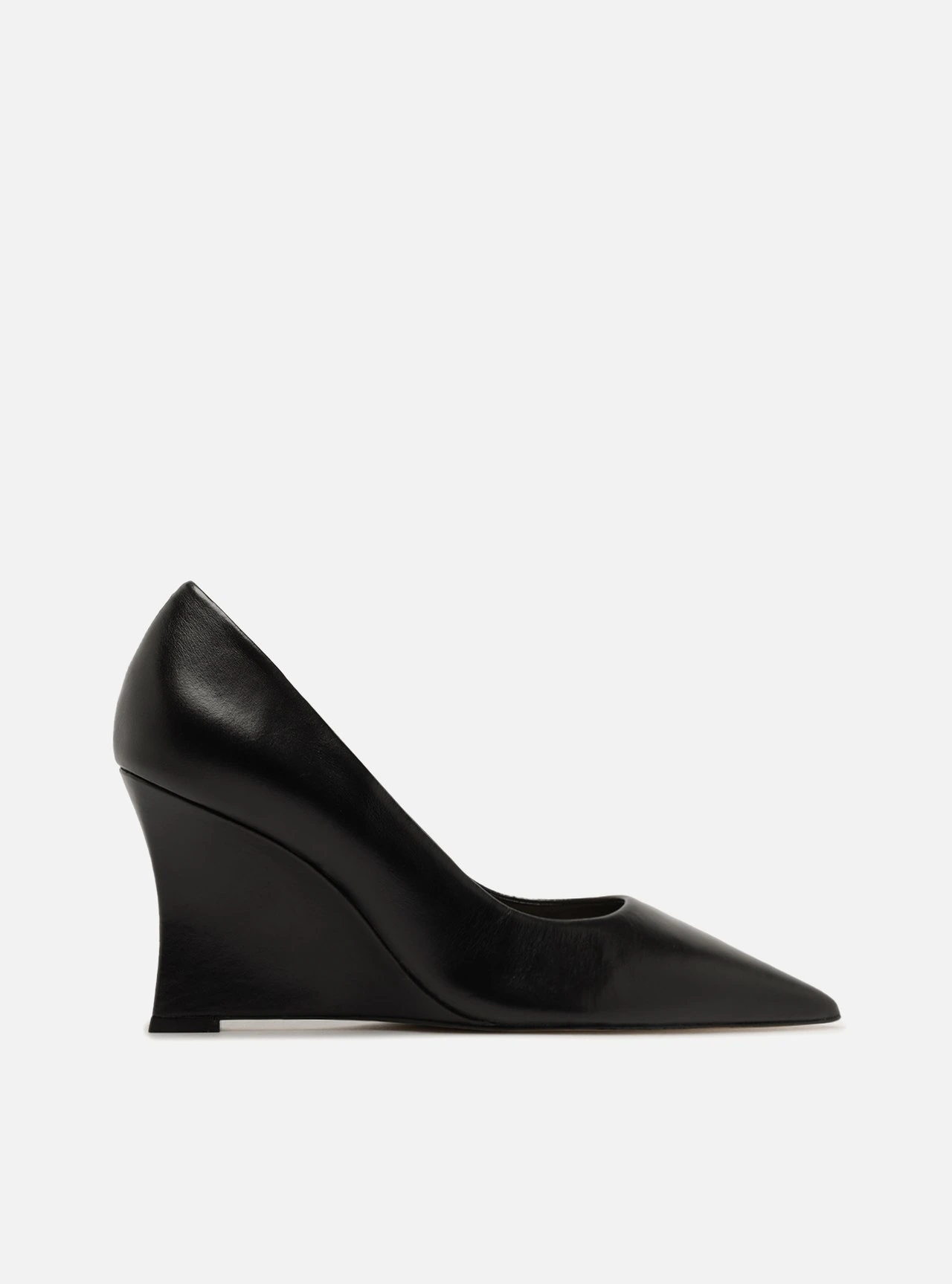 Scarpin Preto Couro Salto Alto Anabela