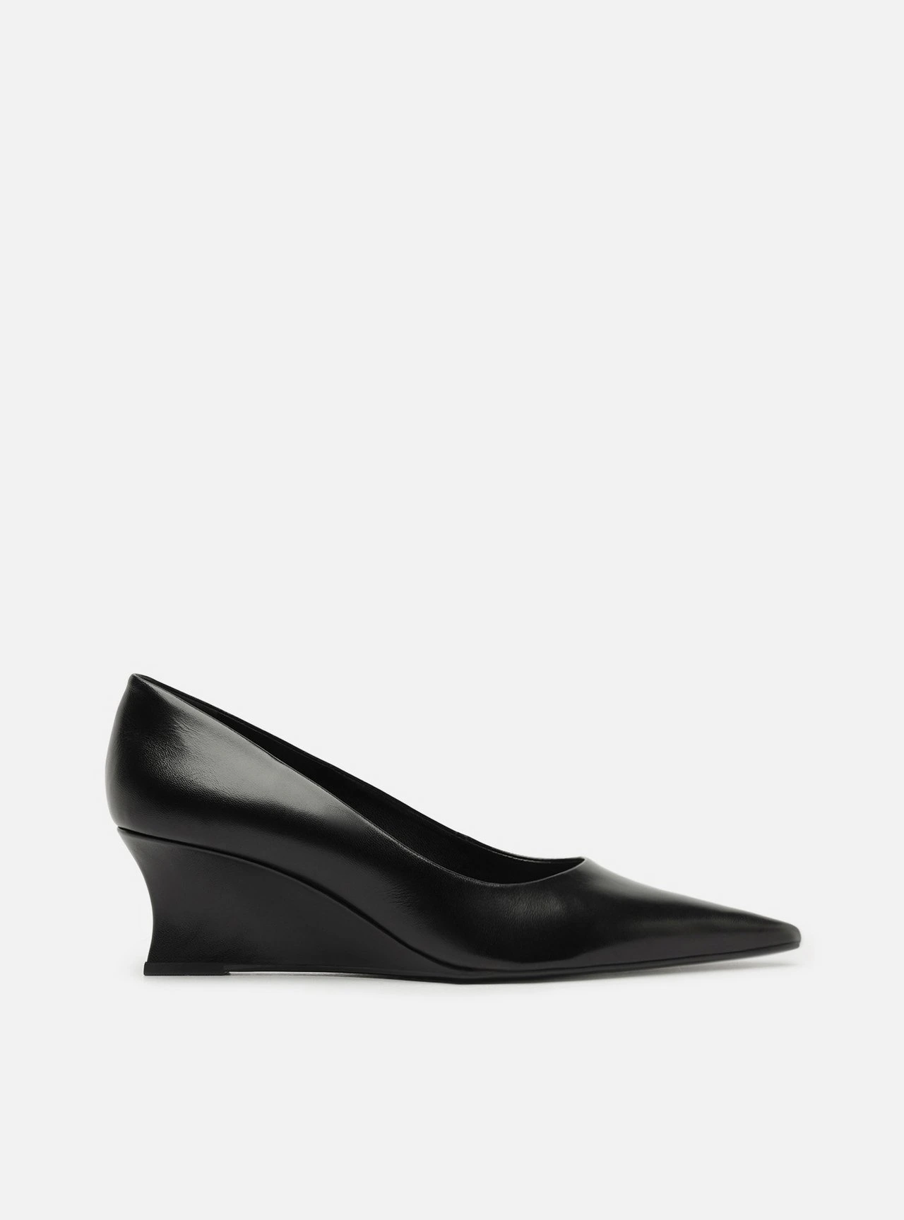 Scarpin Preto Couro Salto Baixo Anabela Bico Fino