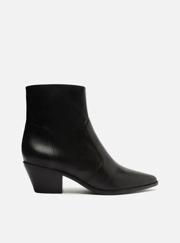 Bota Preta Couro Cano Curto Bico Fino