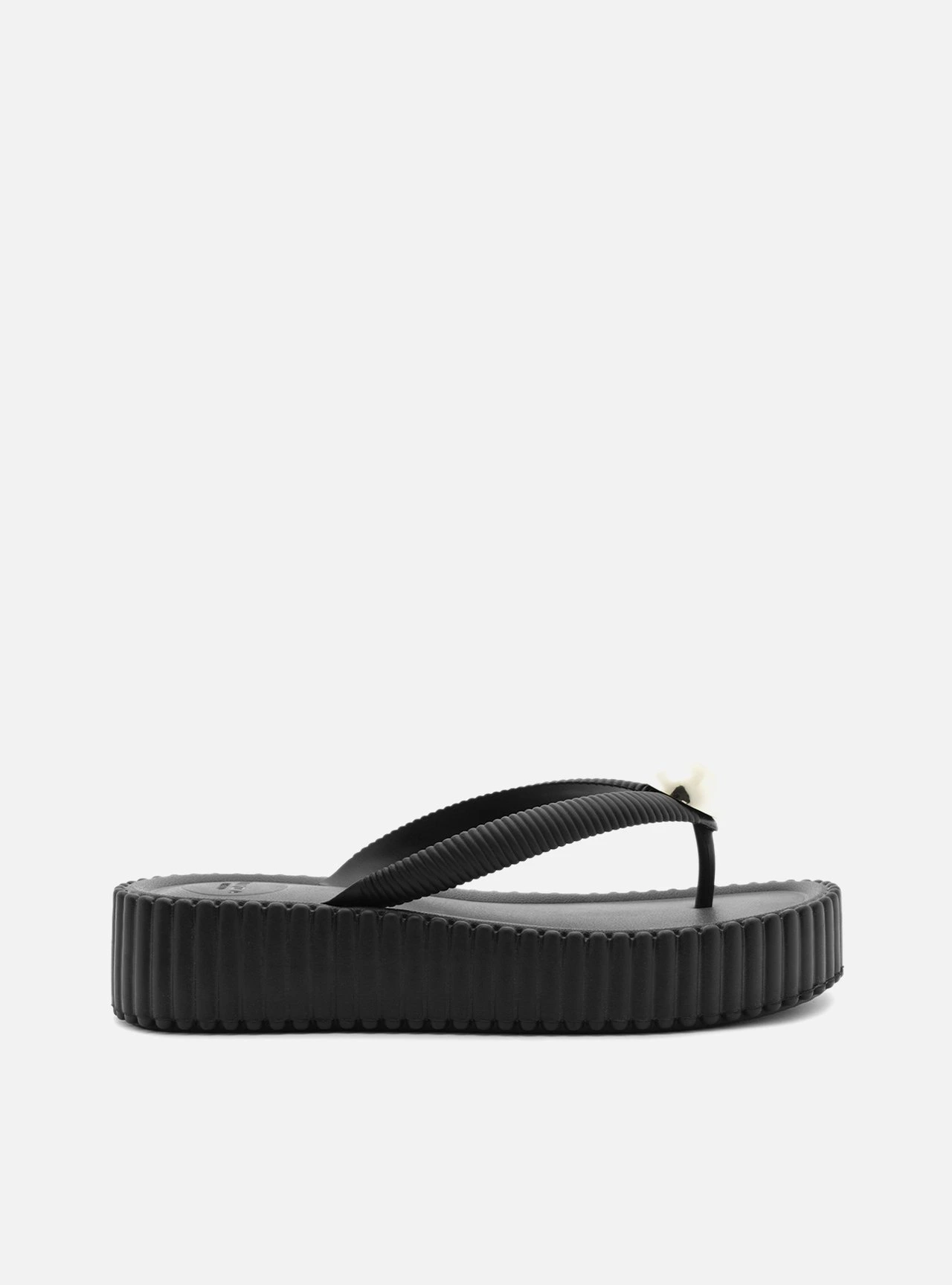 Sandália Papete Preta Salto Flatform Metais Brizza