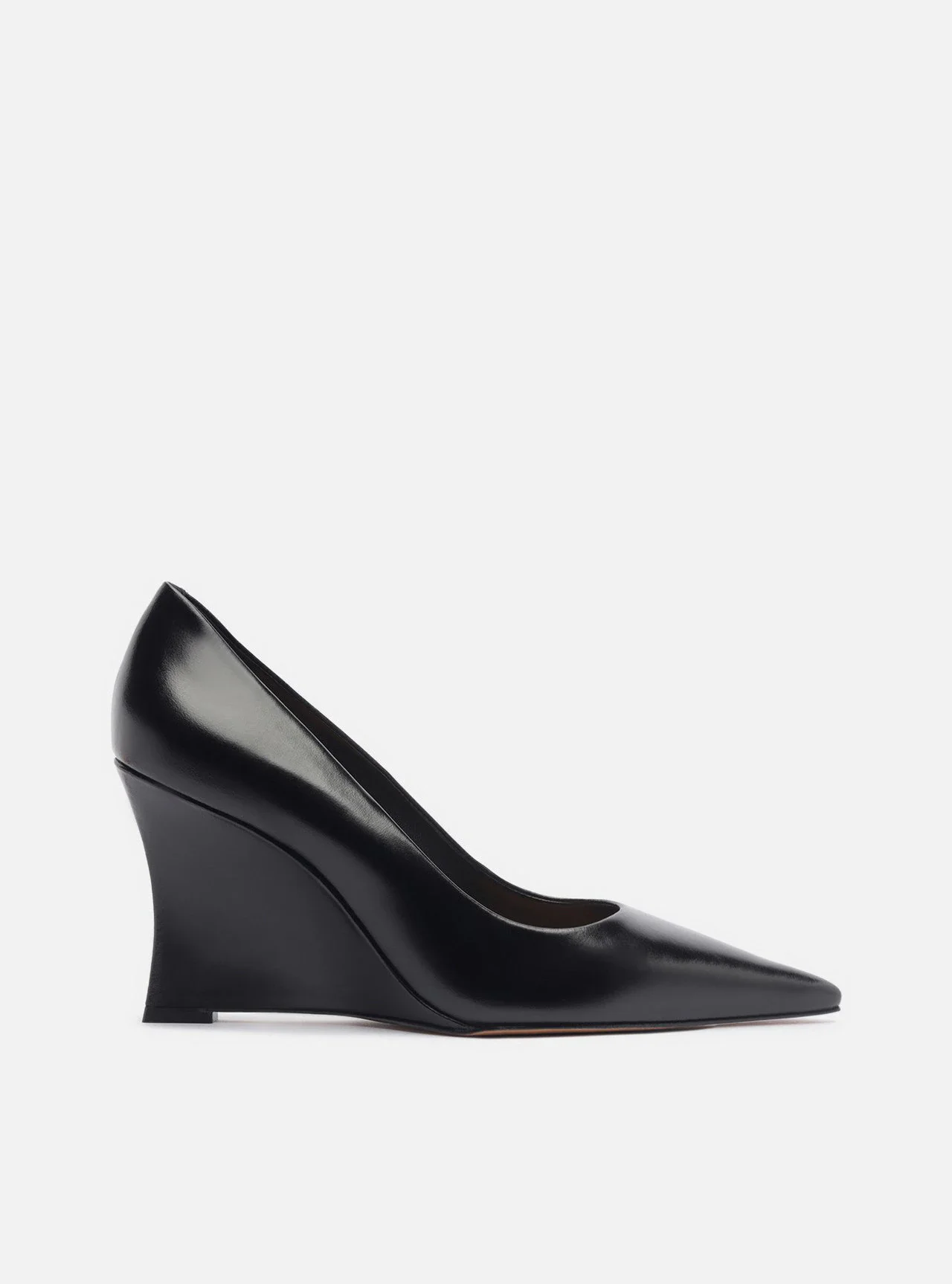 Scarpin Preto Couro Salto Anabela Bico Fino