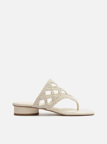 Sandália Off-White Bordada Salto Baixo Bloco
