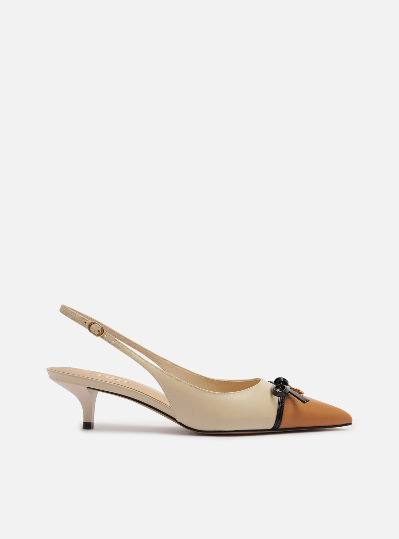 Scarpin Nude Couro Salto Baixo Cap Toe Marrom Slingback Laço