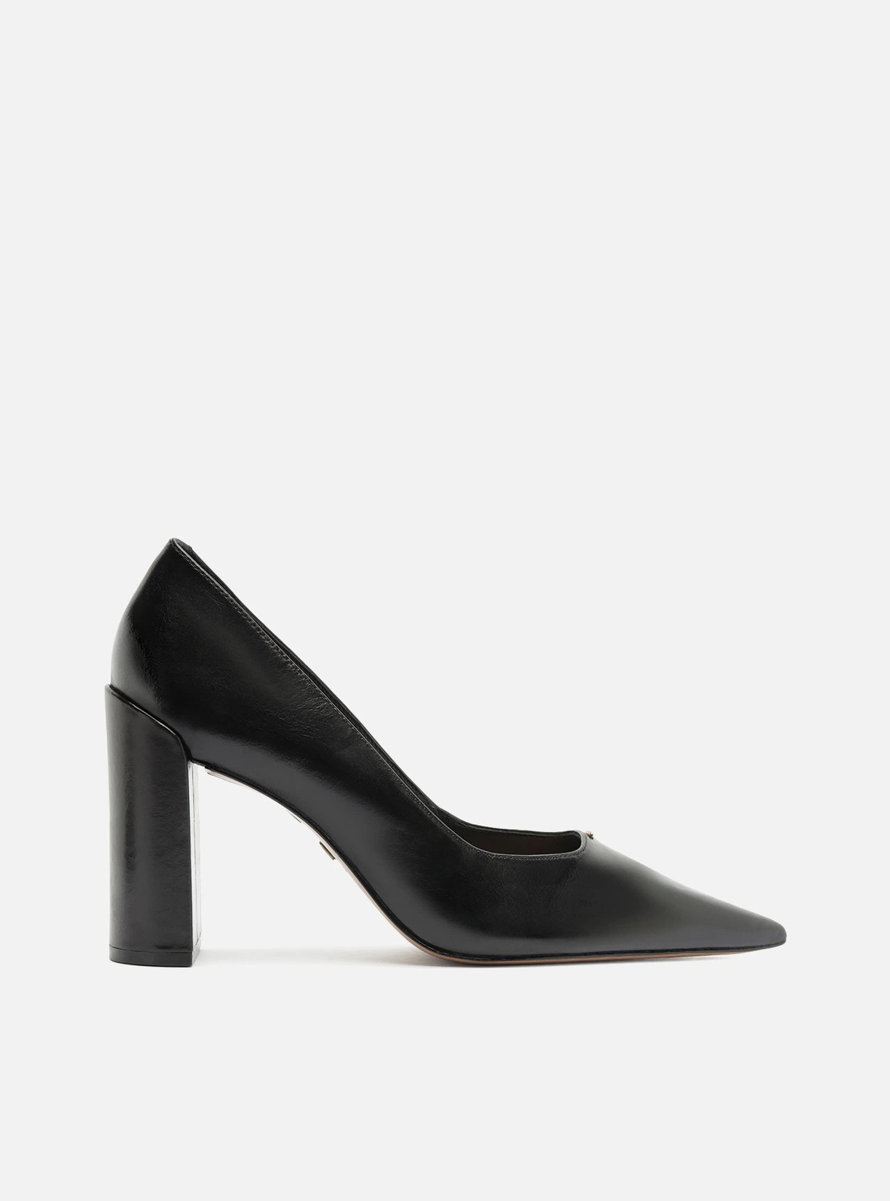 Scarpin Preto Couro Salto Bloco Metais