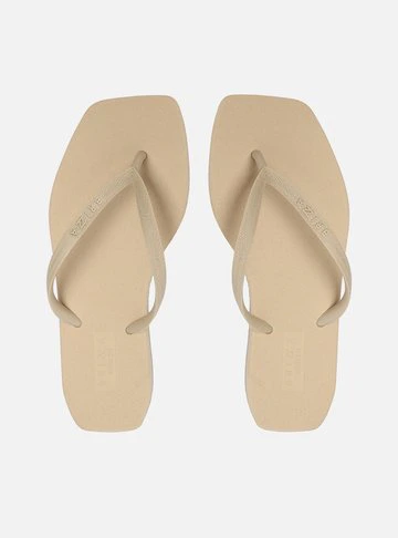 Chinelo de Dedo Off-White Básico Square Brizza