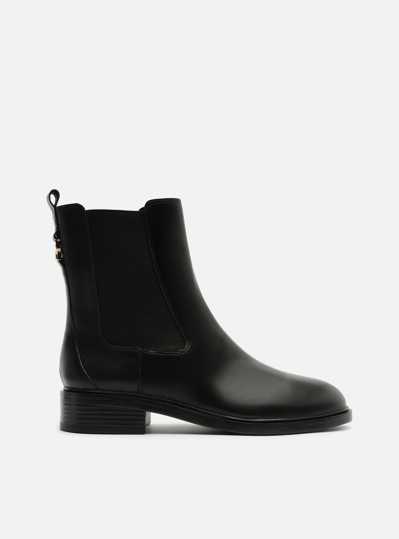 Bota Chelsea Preta Couro Salto Baixo Bloco