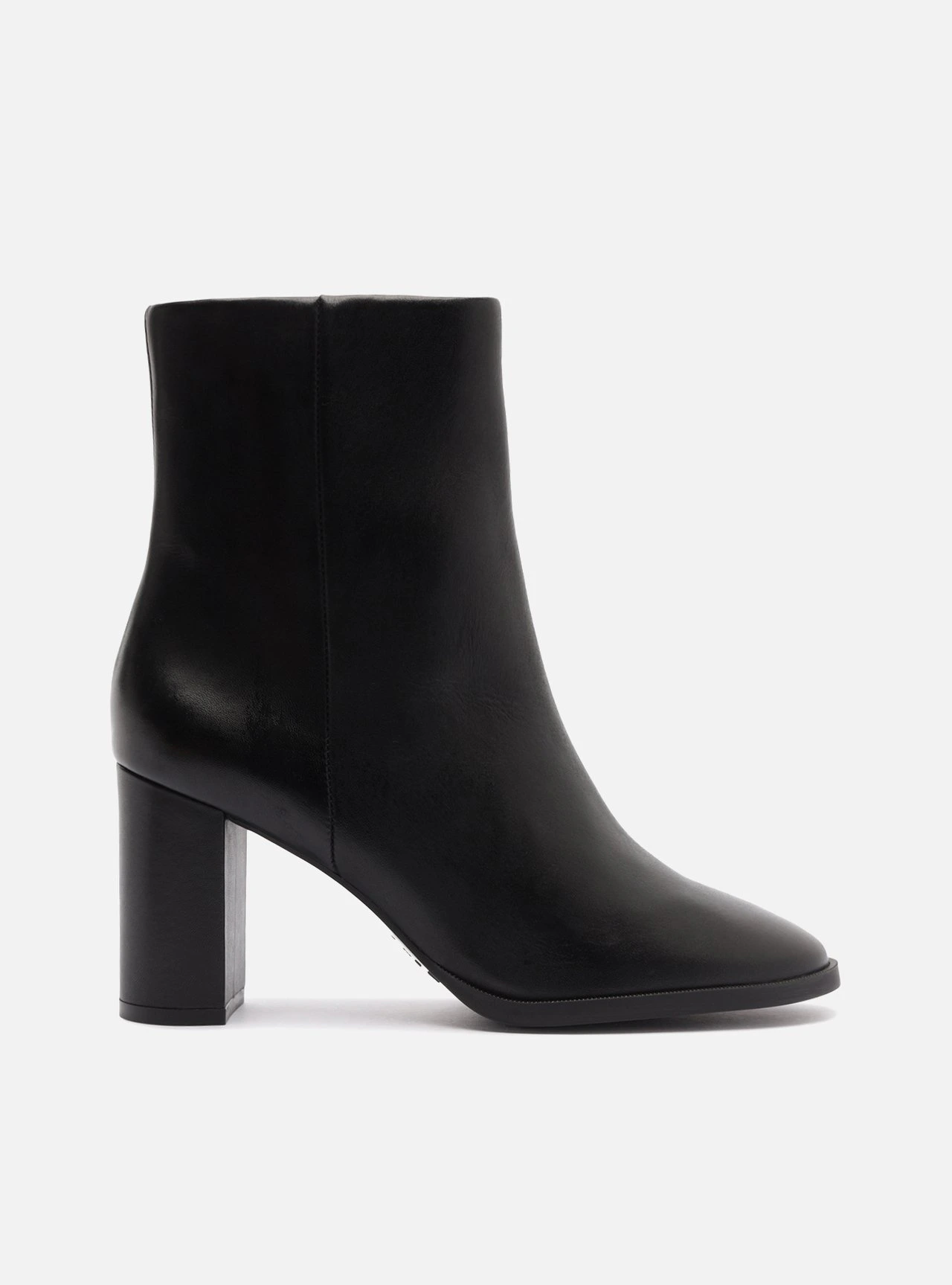 Bota Preta Couro Salto Bloco Cano Curto