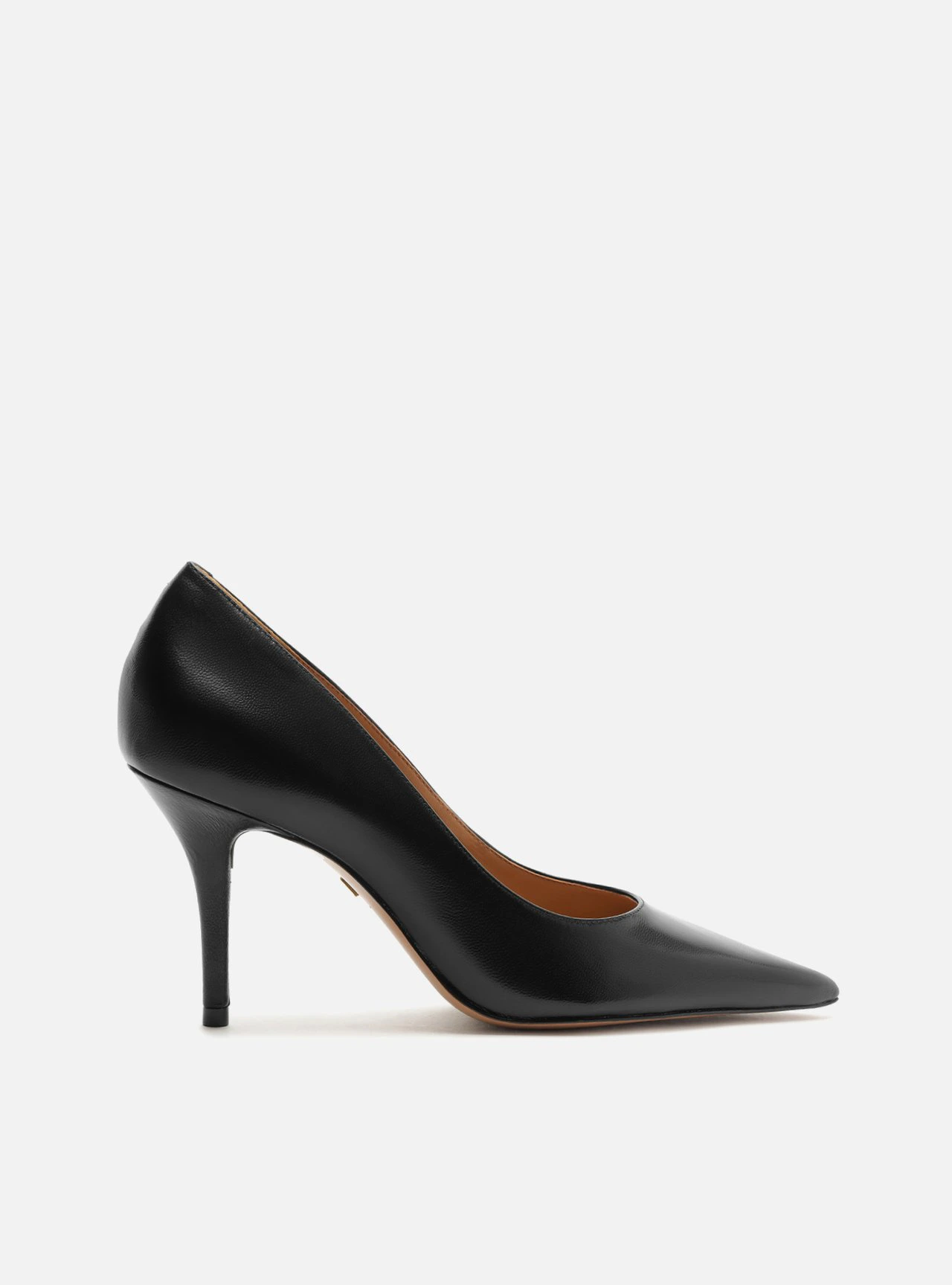 Scarpin Preto Couro Salto Fino Essencial 85