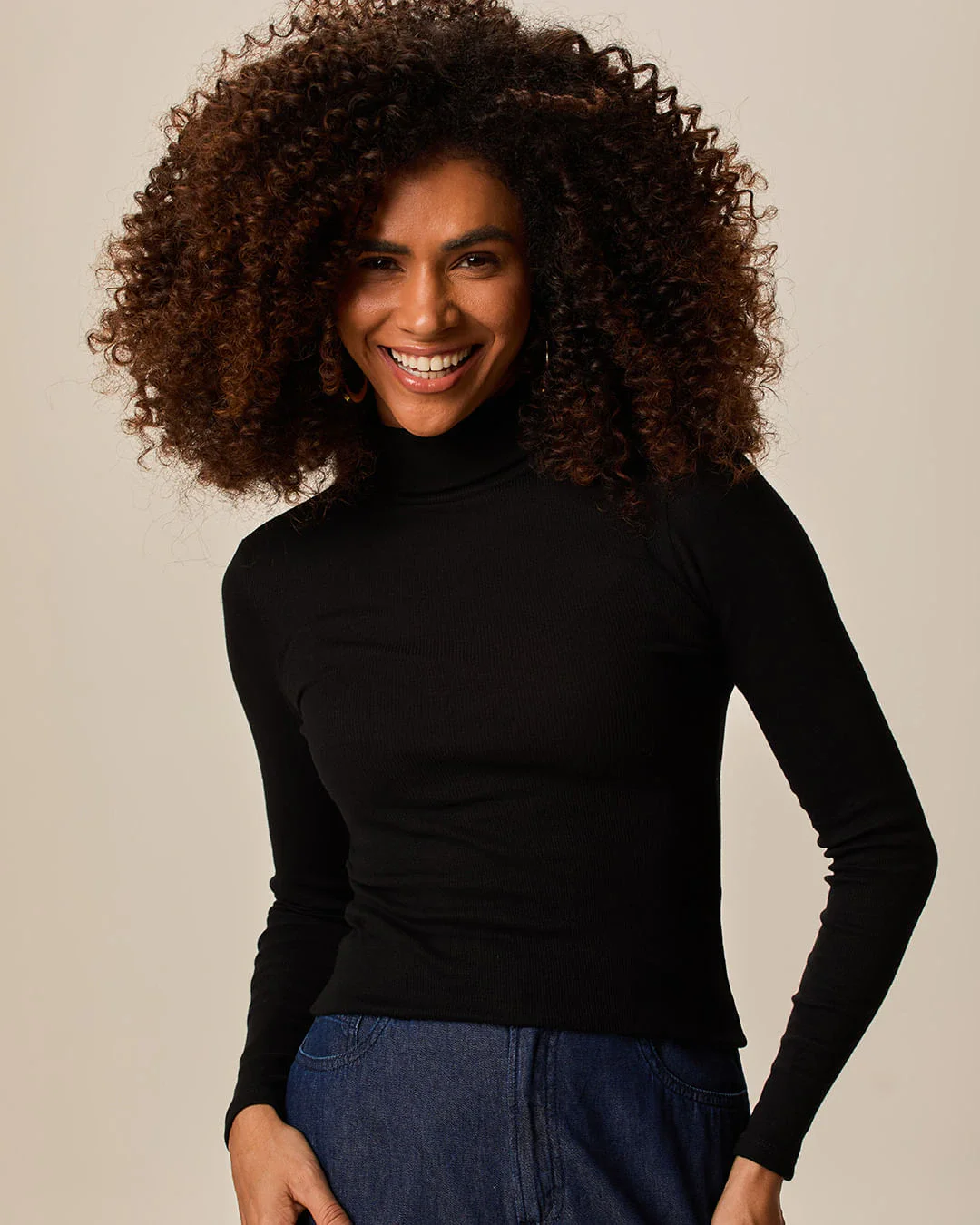 Blusa Básica Feminina Gola Alta Manga Longa Em Ribana