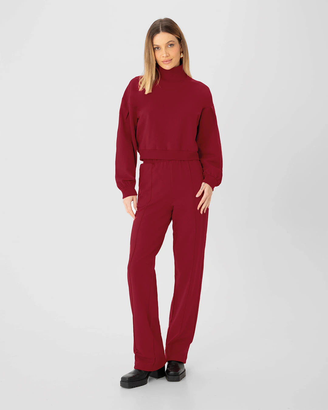 Blusão Cropped Feminino Gola Alta Em Moletom Stretch Flanelado - ENFIM