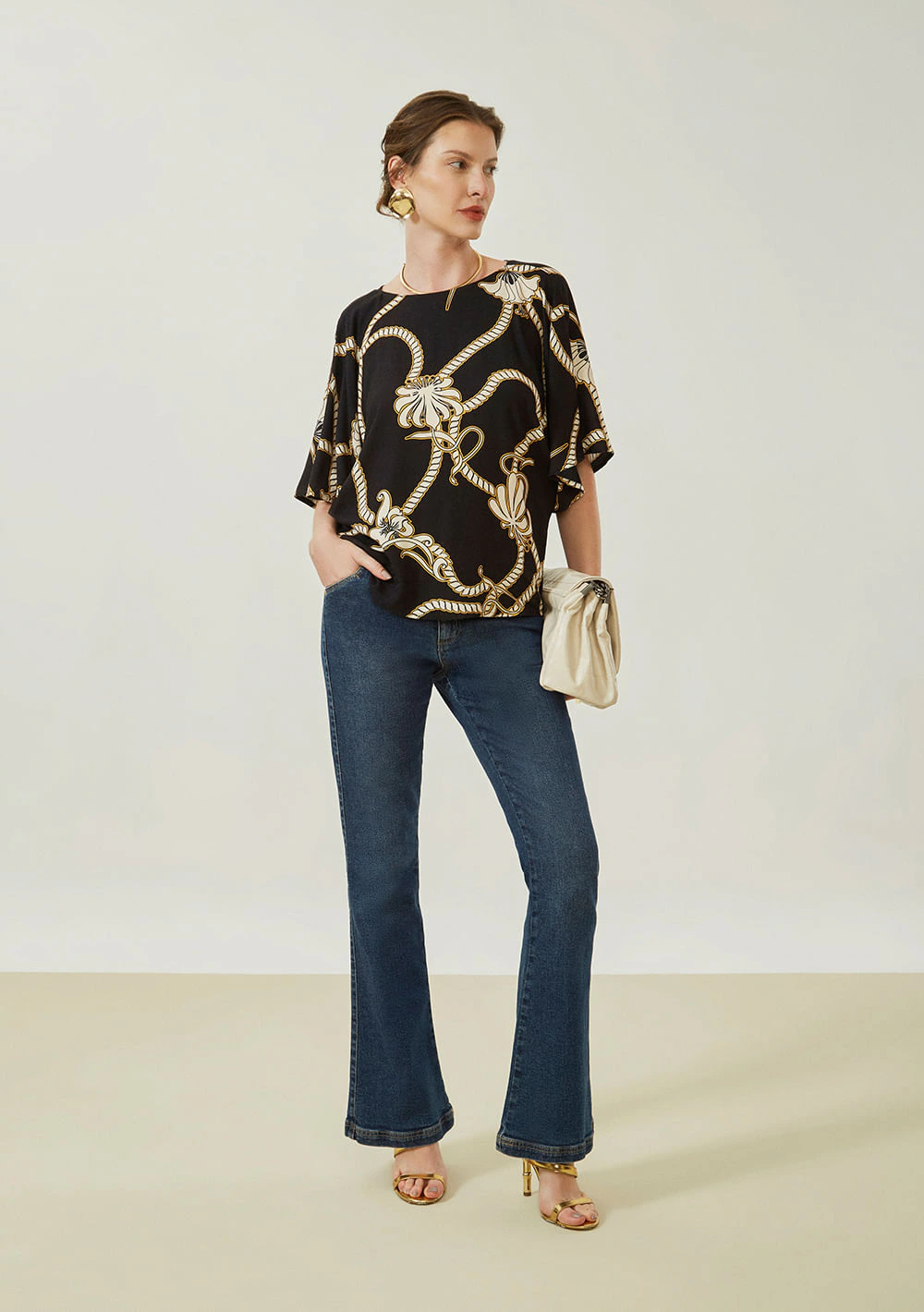 Blusa Maria.Valentina Solta Decote Canoa Manga Curta Padrão Preto