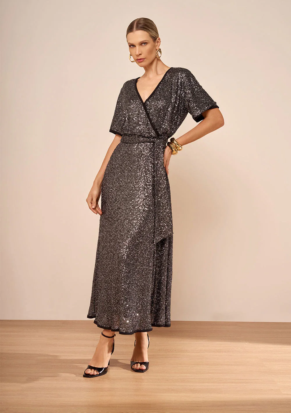 Vestido Midi Transpassado Nácar Preto
