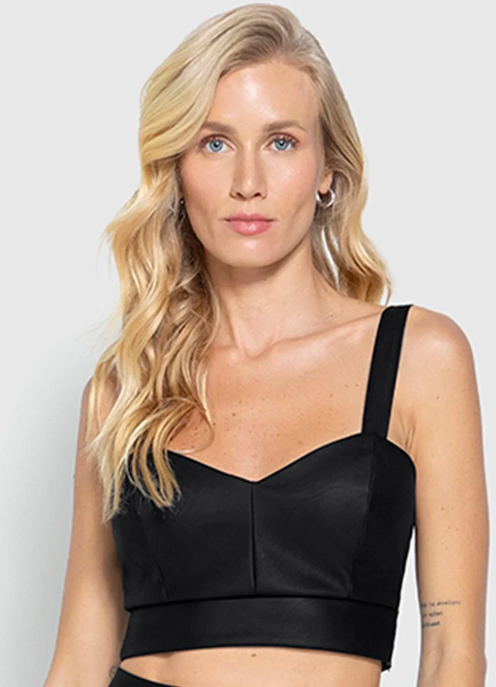 Enfim - Blusa Feminina Cropped Resinada Preto