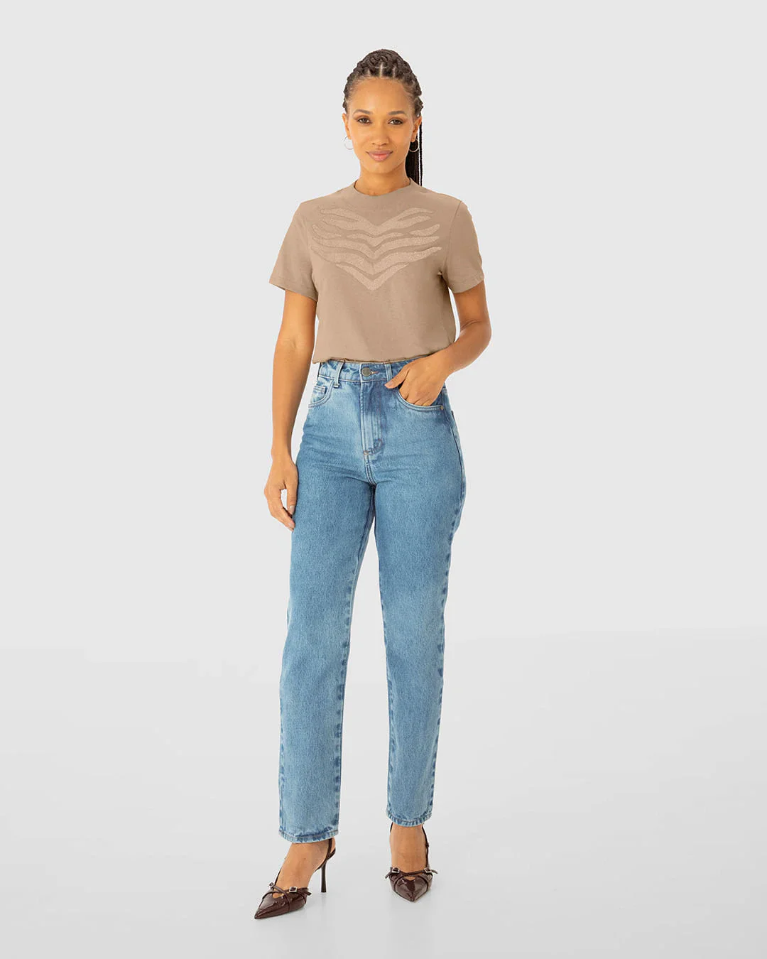 T-Shirt Feminina Slim Estampa Desenho Orgânico Em Algodão - ENFIM