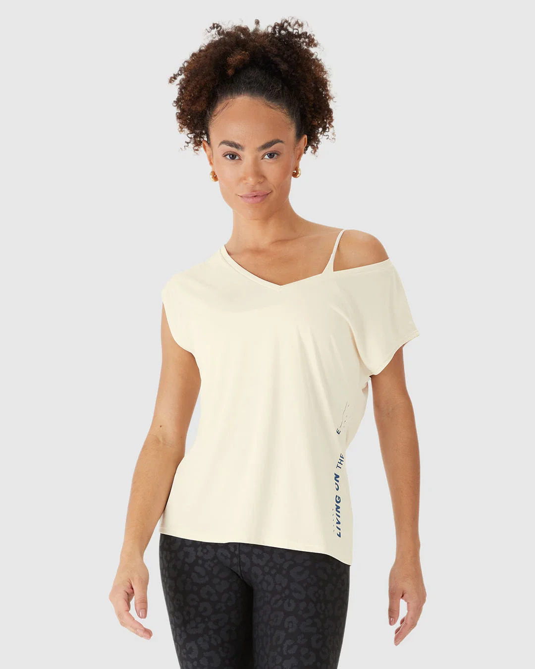 Blusa Esportiva Feminina Living On The Move Em Malha Dry E Proteção UV50+ Malwee Active