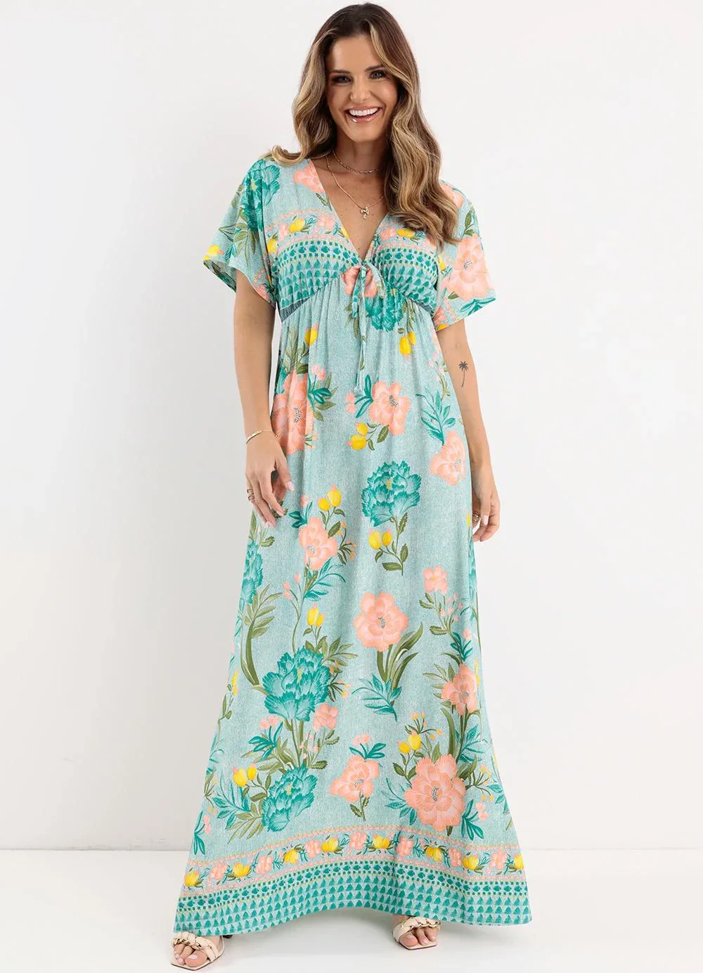Quintess - Vestido Longo Floral Verde com Decote Profundo