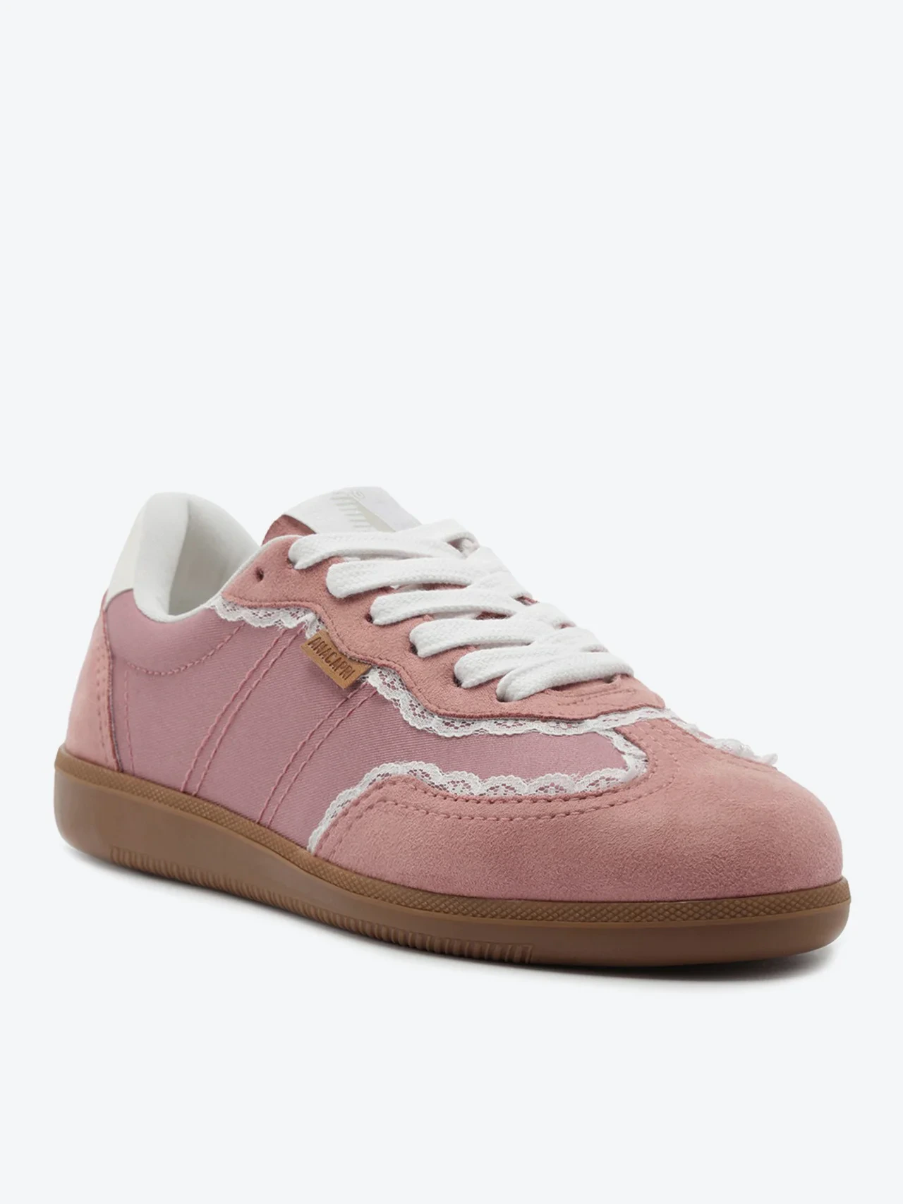 Tênis A'25 com Detalhes de Renda Rosa