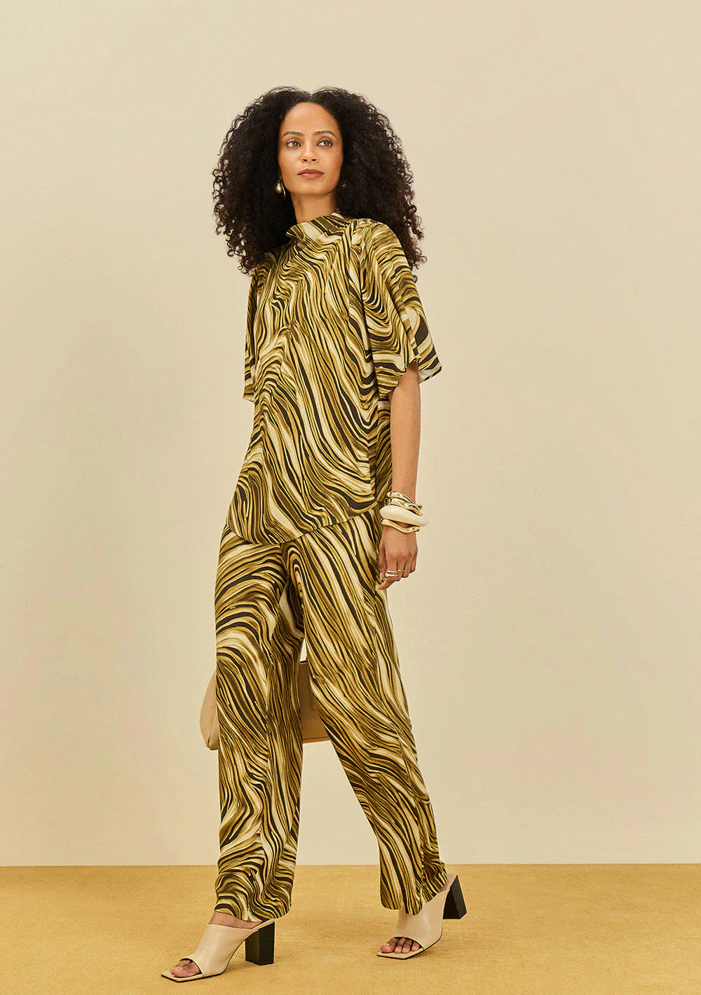 Calça Maria.Valentina Reta Alta Amarelo