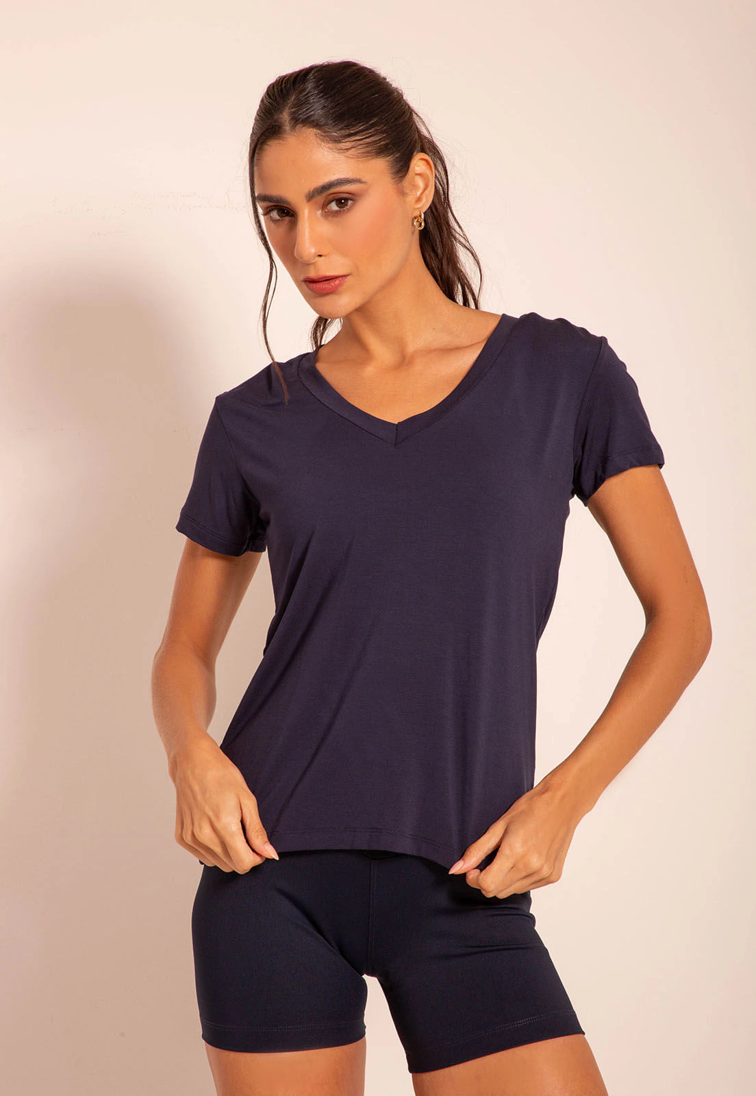 Camiseta Fitness Micromodal Básica Gola V
