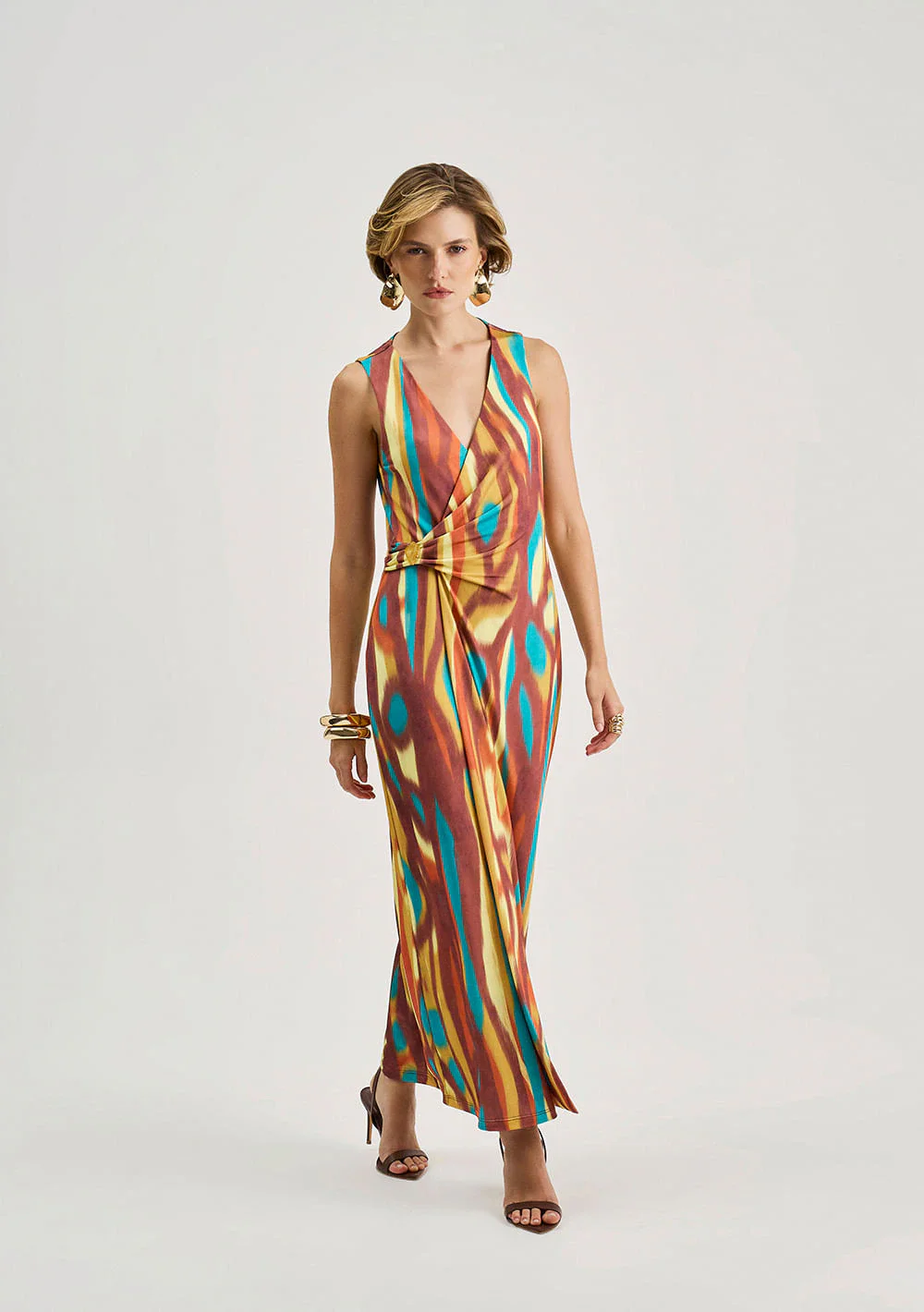 Vestido Iódice Solto Decote V Sem Manga Midi Amarelo