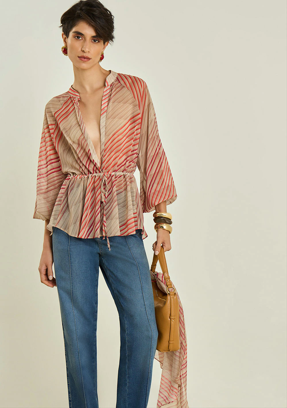 Blusa Maria.Valentina Solta Decote V Manga Longa Padrão Bege