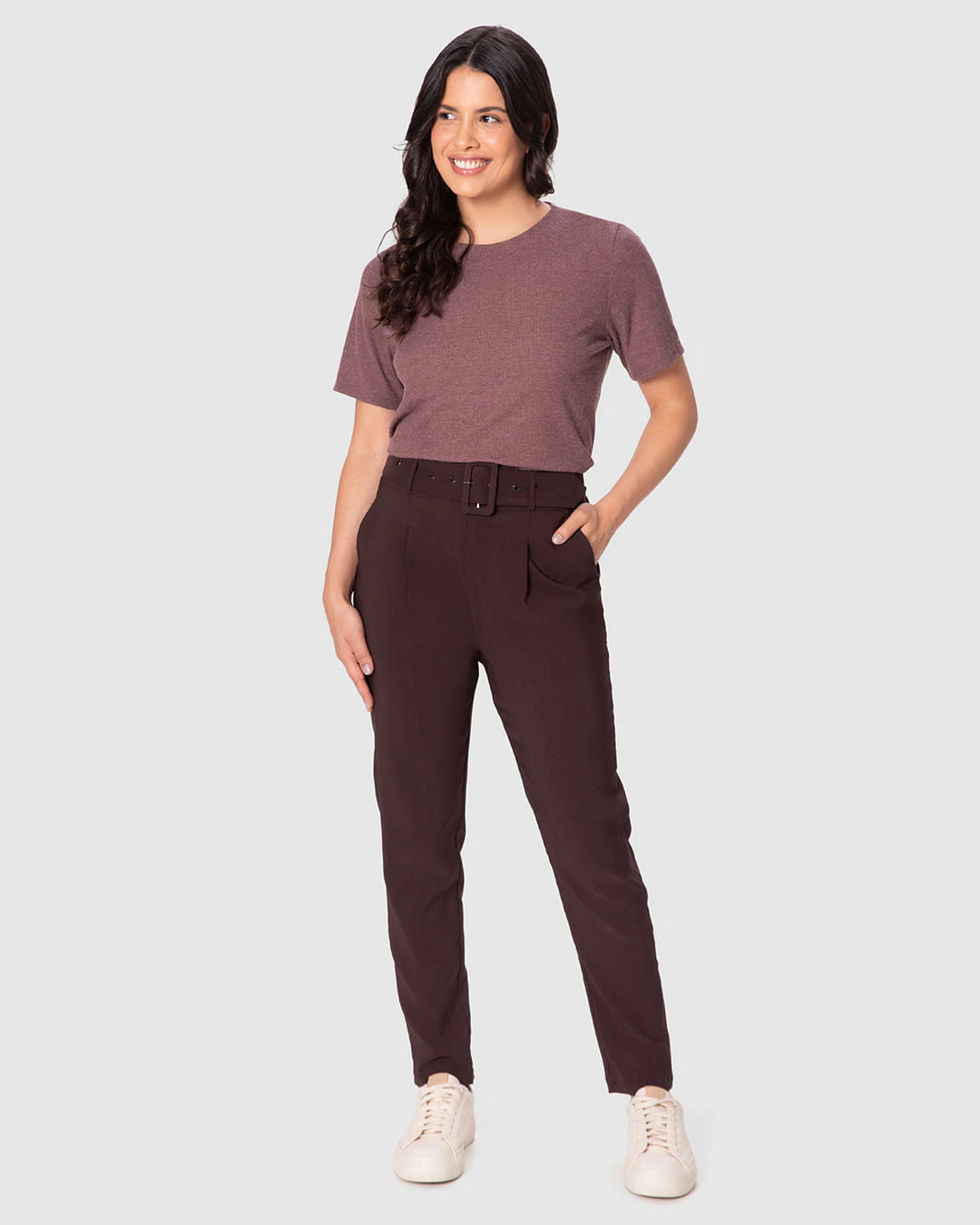 Calça Feminina Carrot Bolso Funcional E Cinto Alfaiataria Com Elastano
