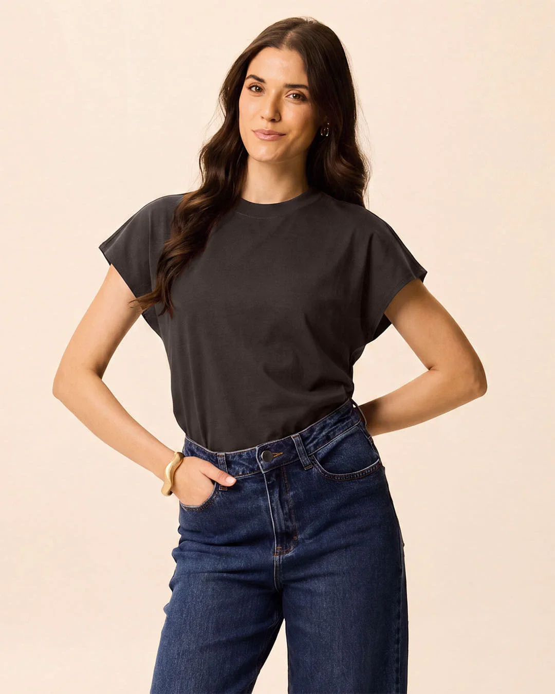 Blusa Básica Feminina Comfort Manga Curta Em Malha Do Abraço