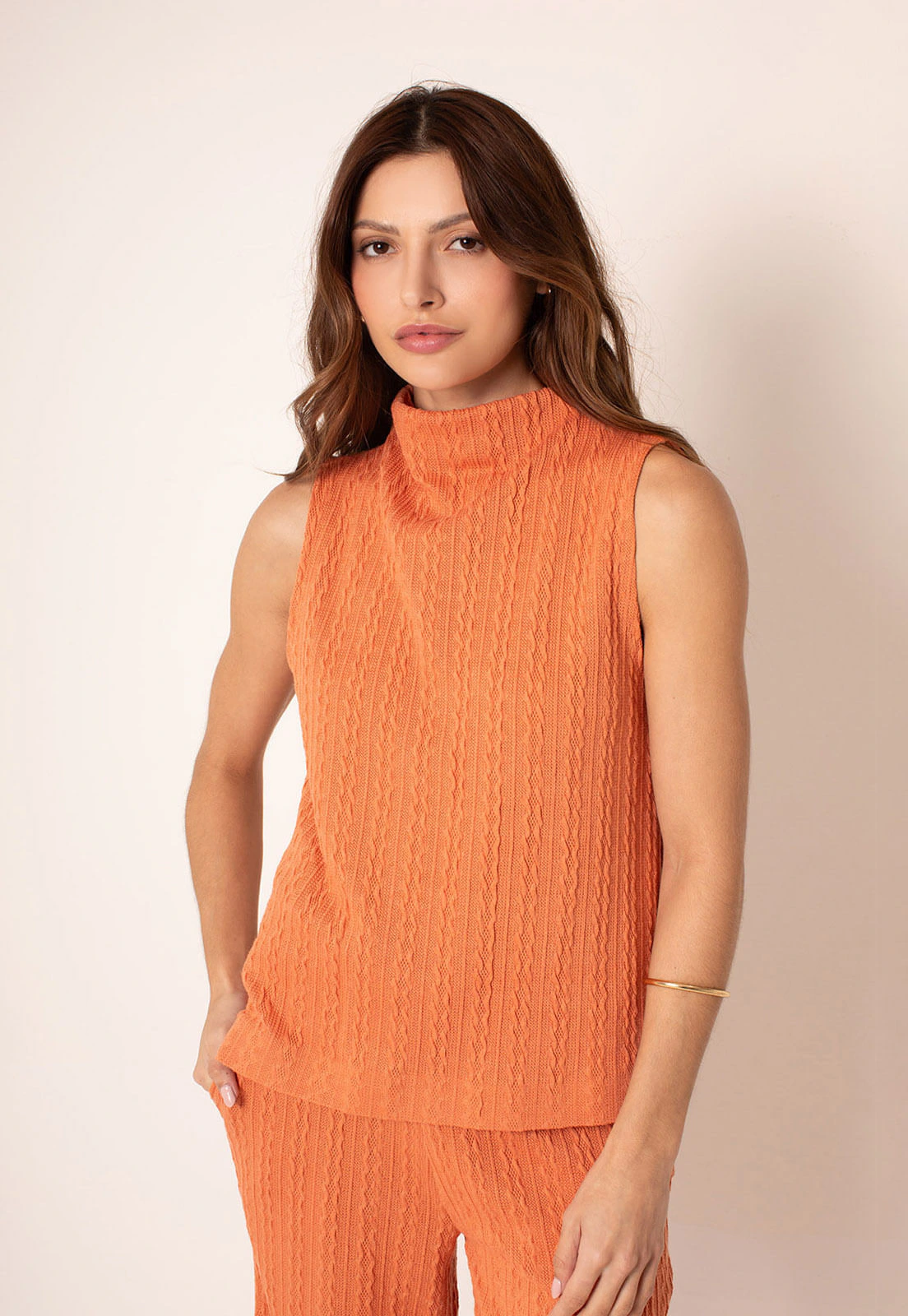 Regata Tricot Trecce Gola Alta Sem Mangas