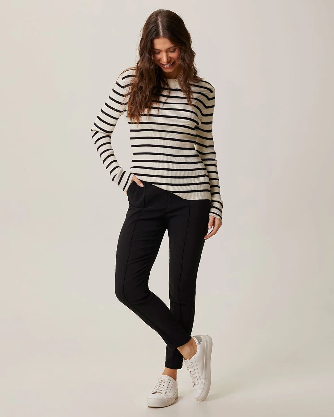 Calça Slim Feminina Alfaiataria Em Viscose Com Elastano
