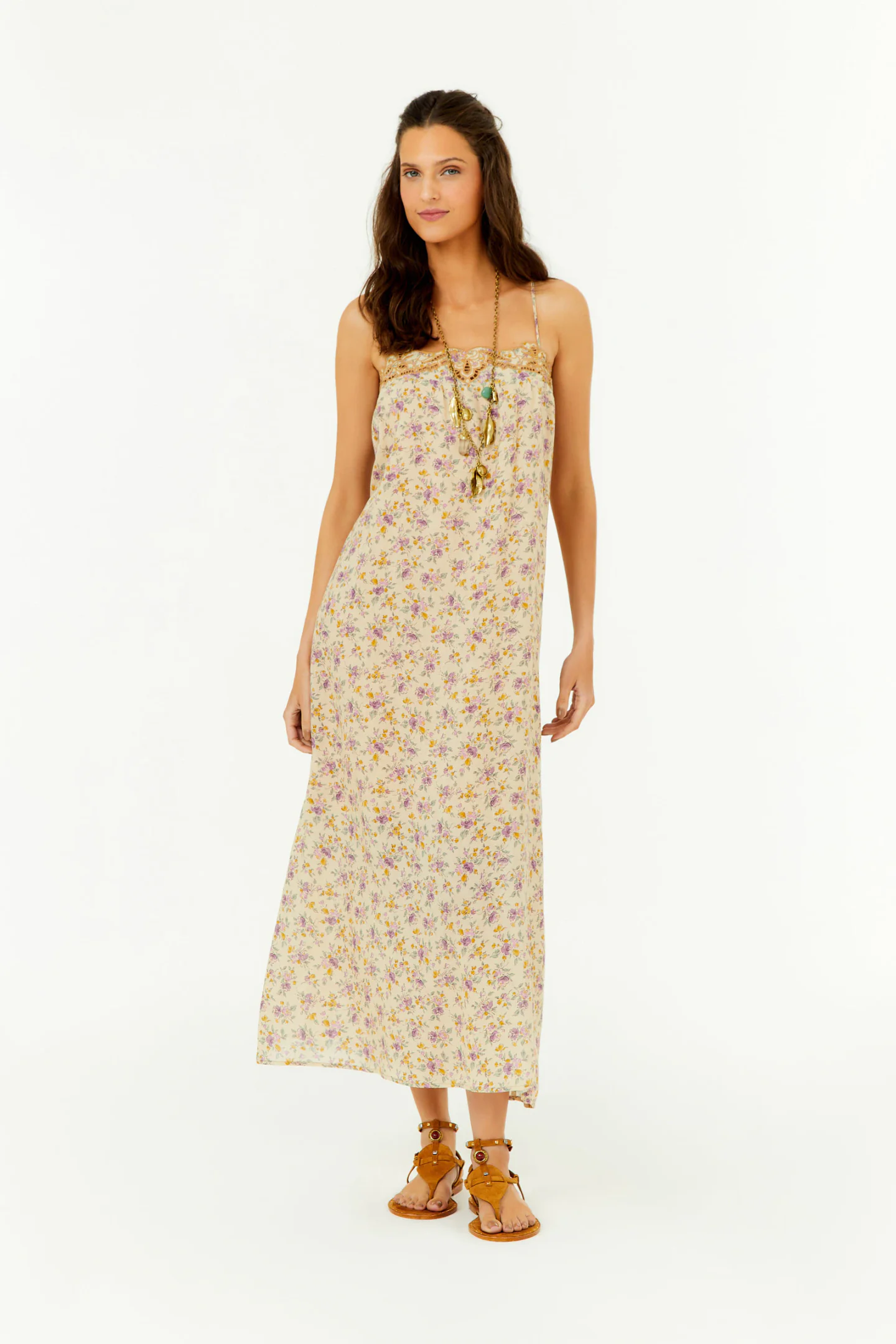 Vestido Midi Pala Bordada Estampa Zart