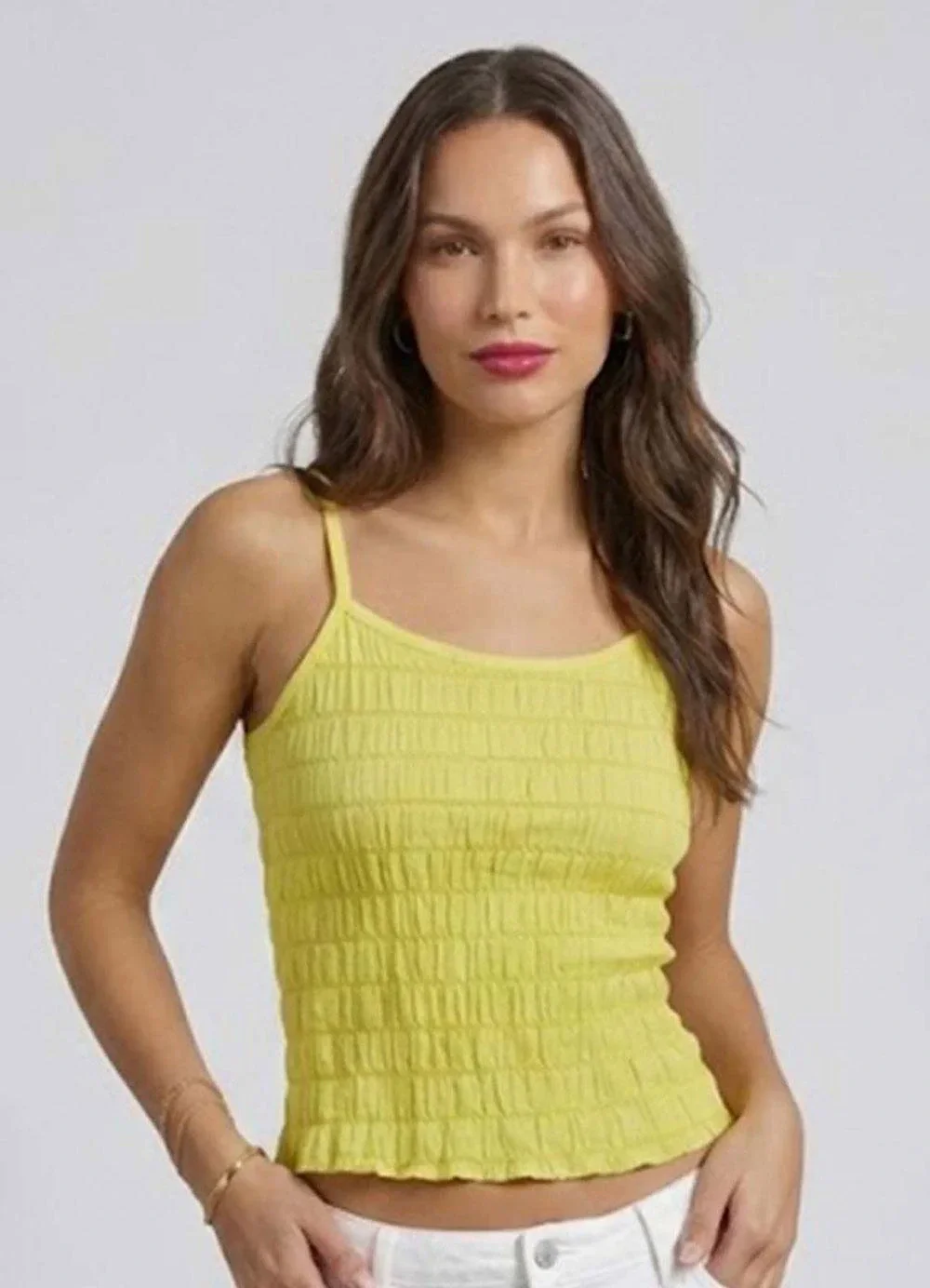 Infinita Cor - Blusa Feminina Alça Recorte nas Costas Amarelo
