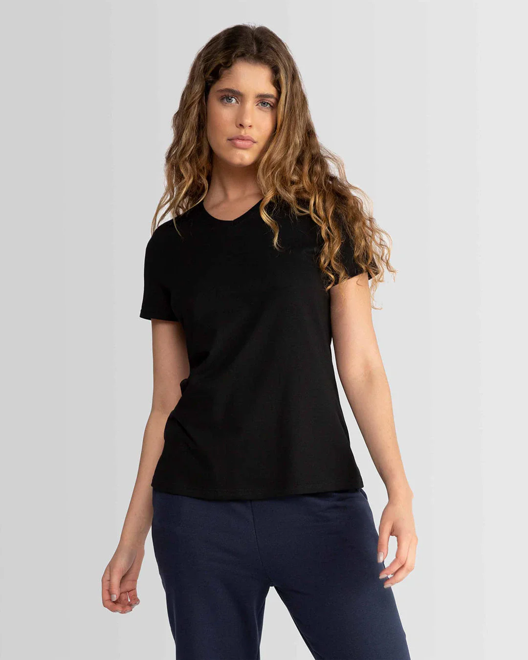 Tech T-Shirt Anti Odor Gola V Feminina - BASICAMENTE