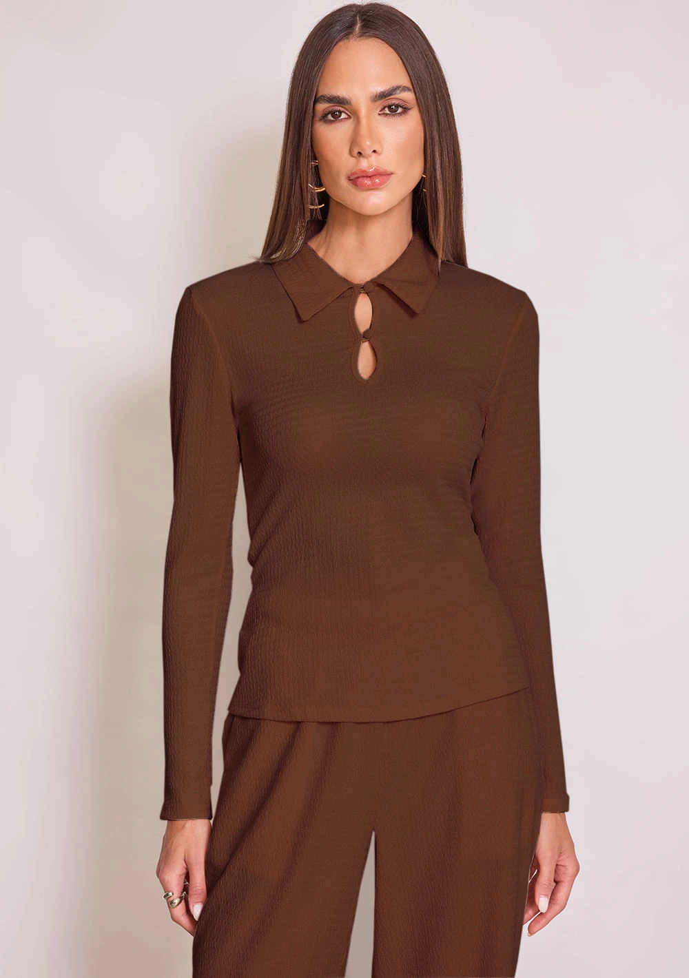Conjunto Zinco Blusa Manga Longa Calça Reta Cintura Alta Marrom