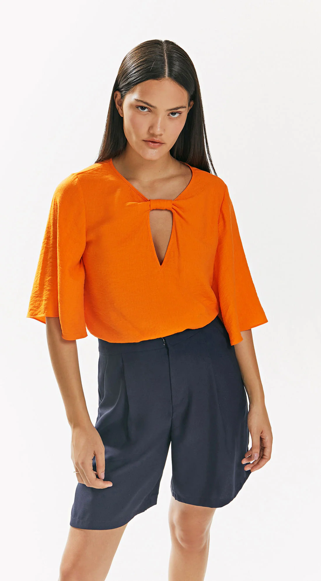 Blusa Iódice Decote Redondo Manga Curta Detalhe Decote Laranja
