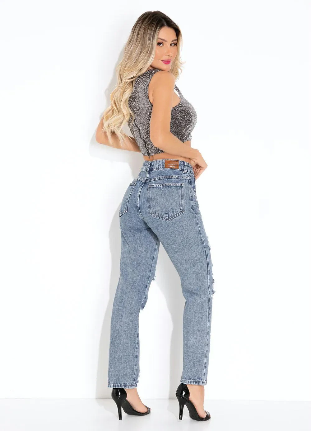 Sawary Jeans - Calça Jeans Reta com Efeito Destroyed Sawary