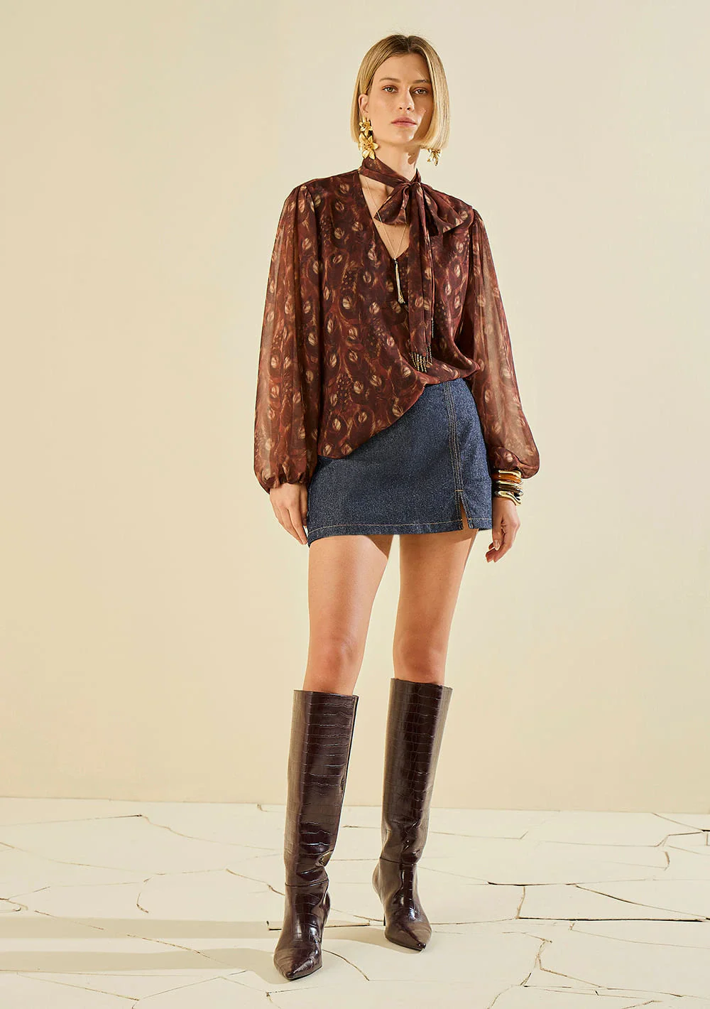 Blusa Morena Rosa Solta Decote V Manga Longa Padrão Marrom