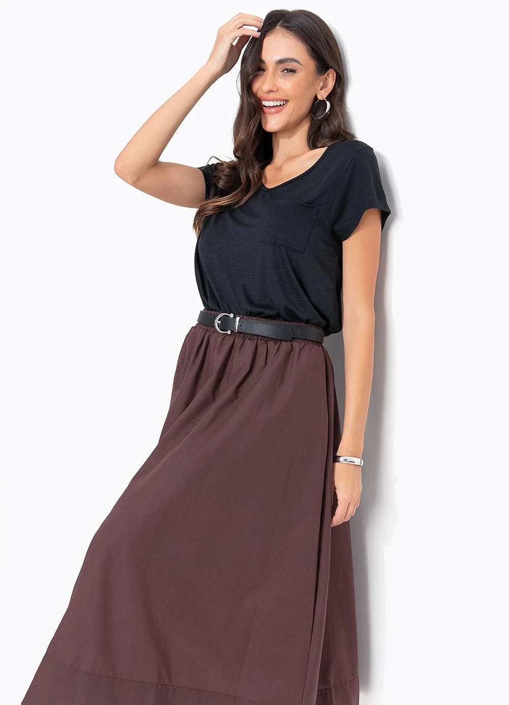 Quintess - Blusa Alongada Preta com Decote V