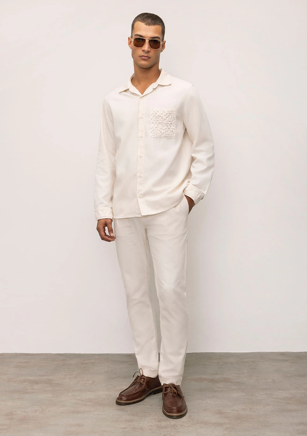 Calça Alfaiataria Cós Intermediário Com Pregas Off White