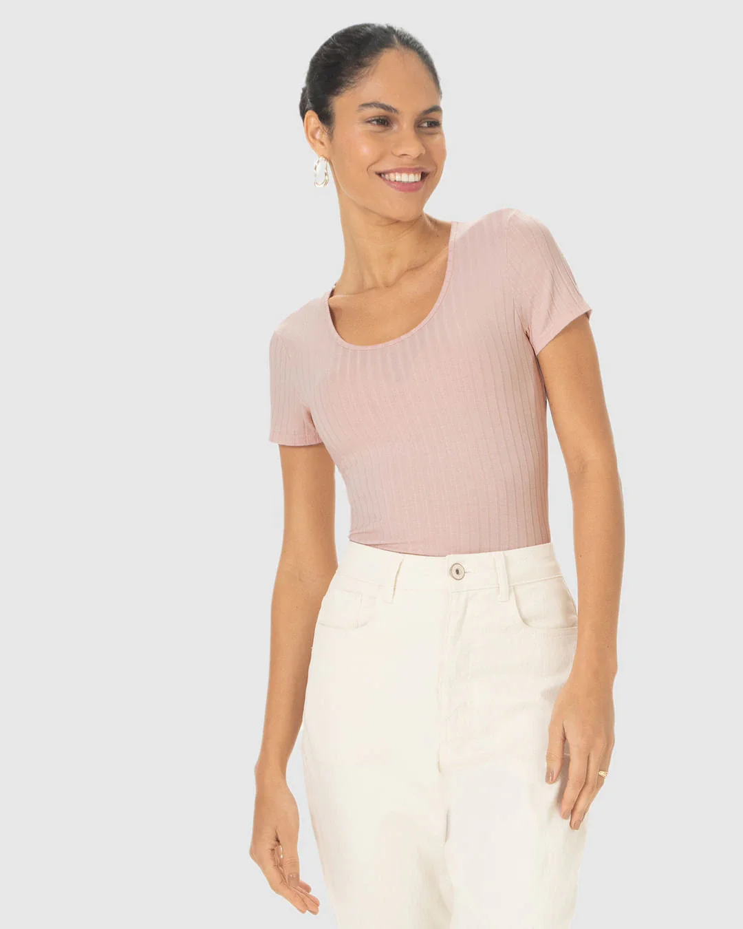 Blusa Básica Feminina Manga Curta Em Canelado De Viscose