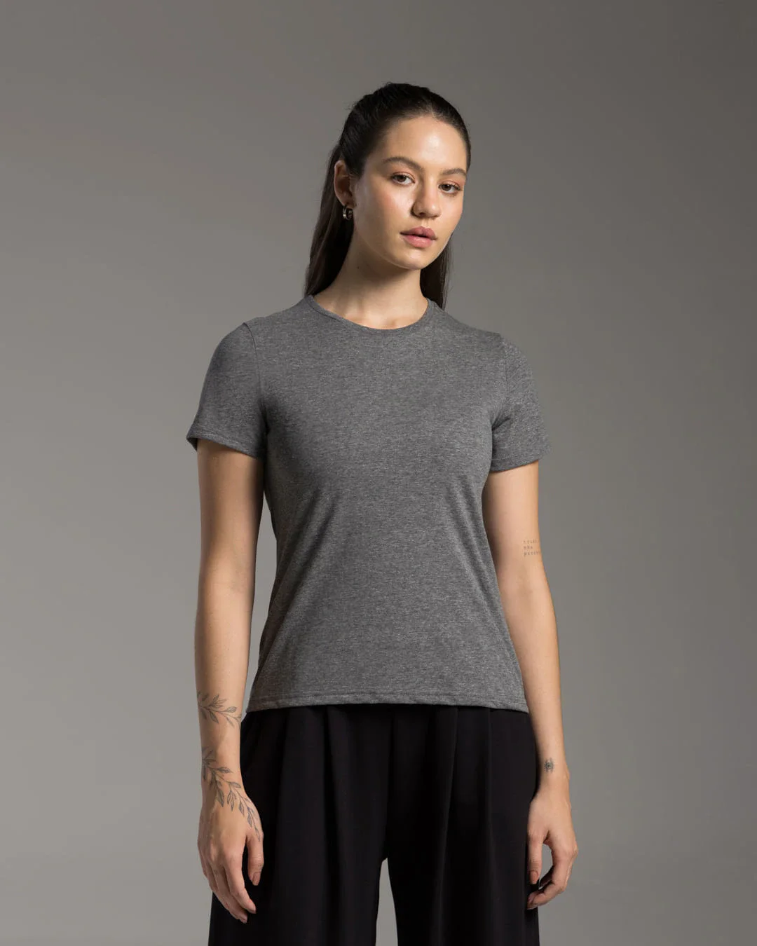 Tech T-Shirt Anti Odor Slim Feminina - BASICAMENTE