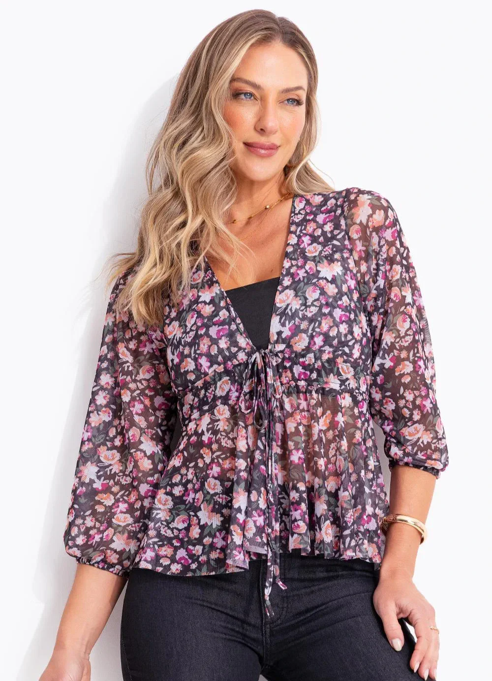 Quintess - Blusa Floral Preto em Tule