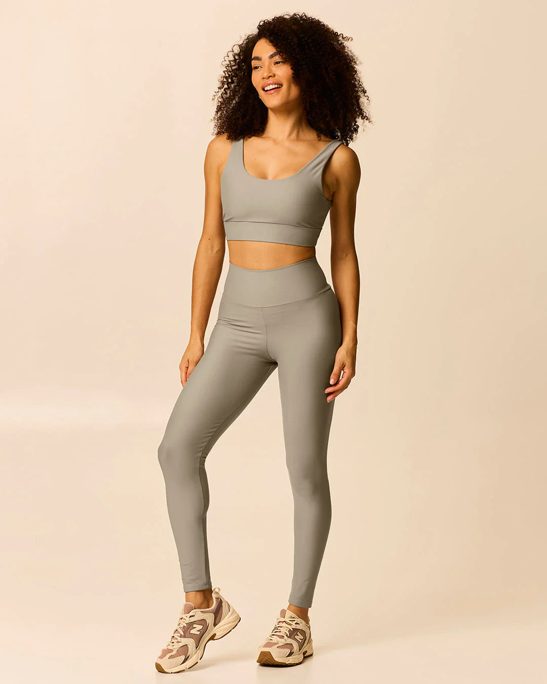 Calça Legging Esportiva Feminina Bolso Costas Em Malha Dry E Proteção UV50+ Malwee Active