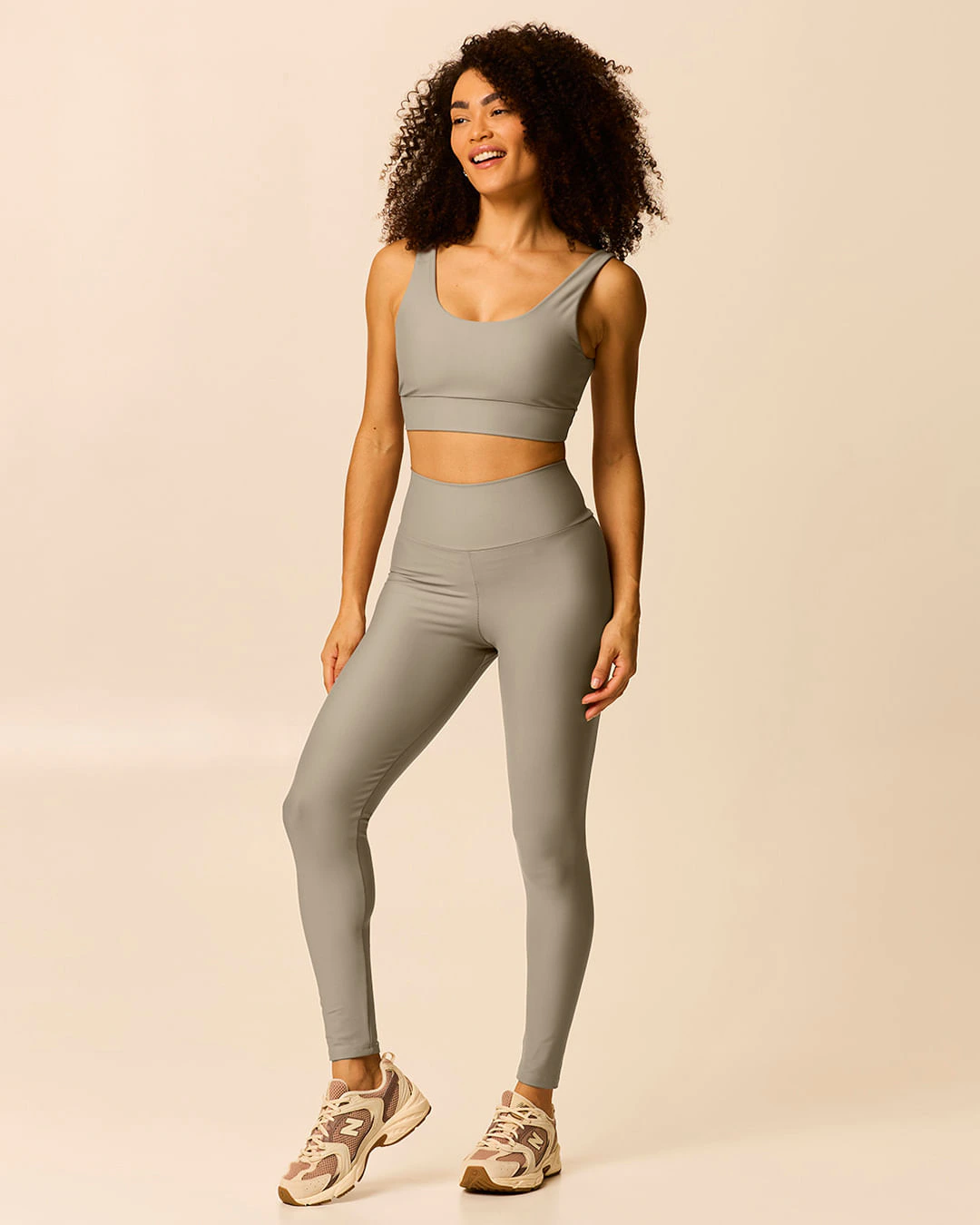 Calça Legging Esportiva Feminina Bolso Costas Em Malha Dry E Proteção UV50+ Malwee Active