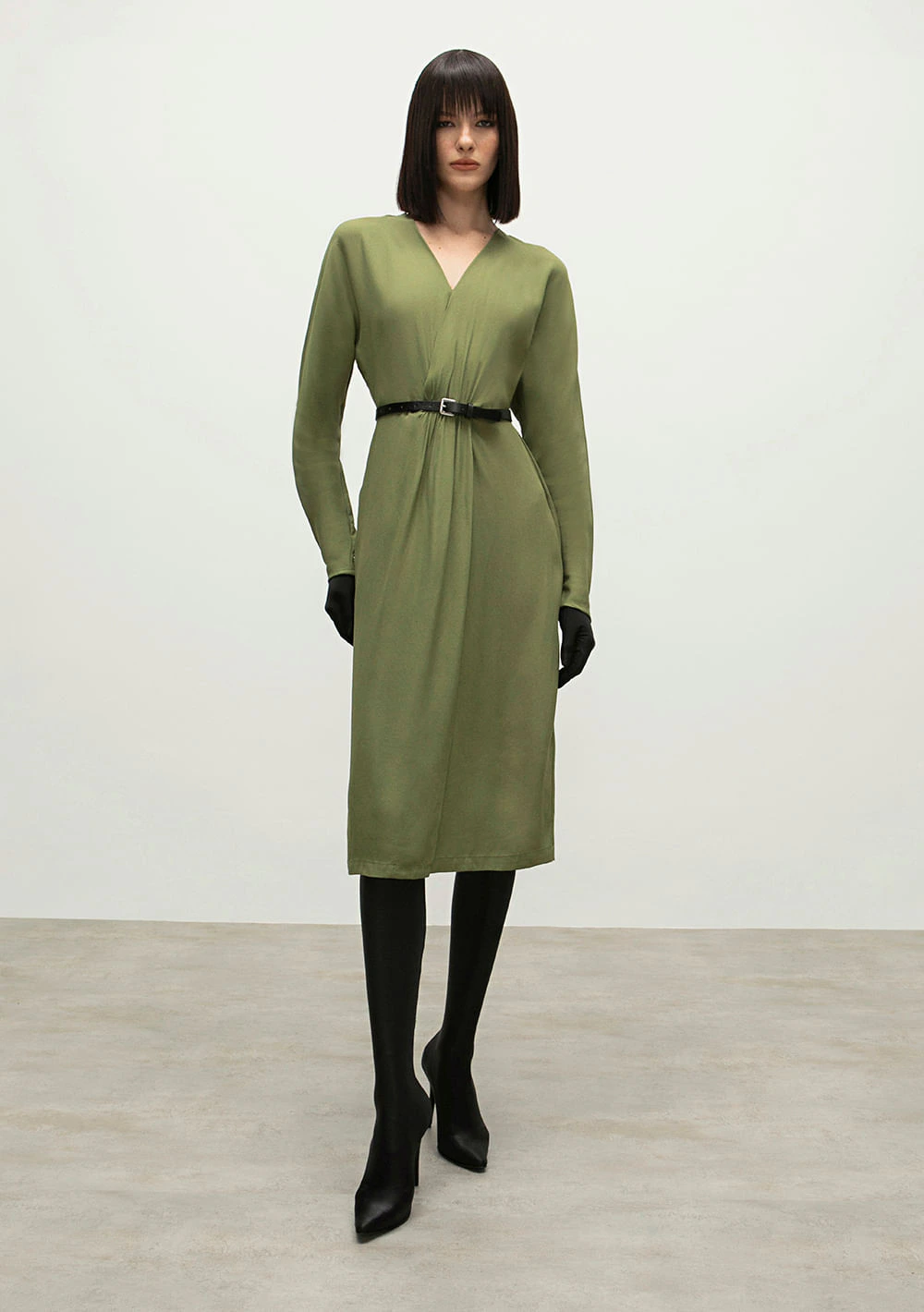 Vestido Iódice Midi Decote V Torção Frente Verde