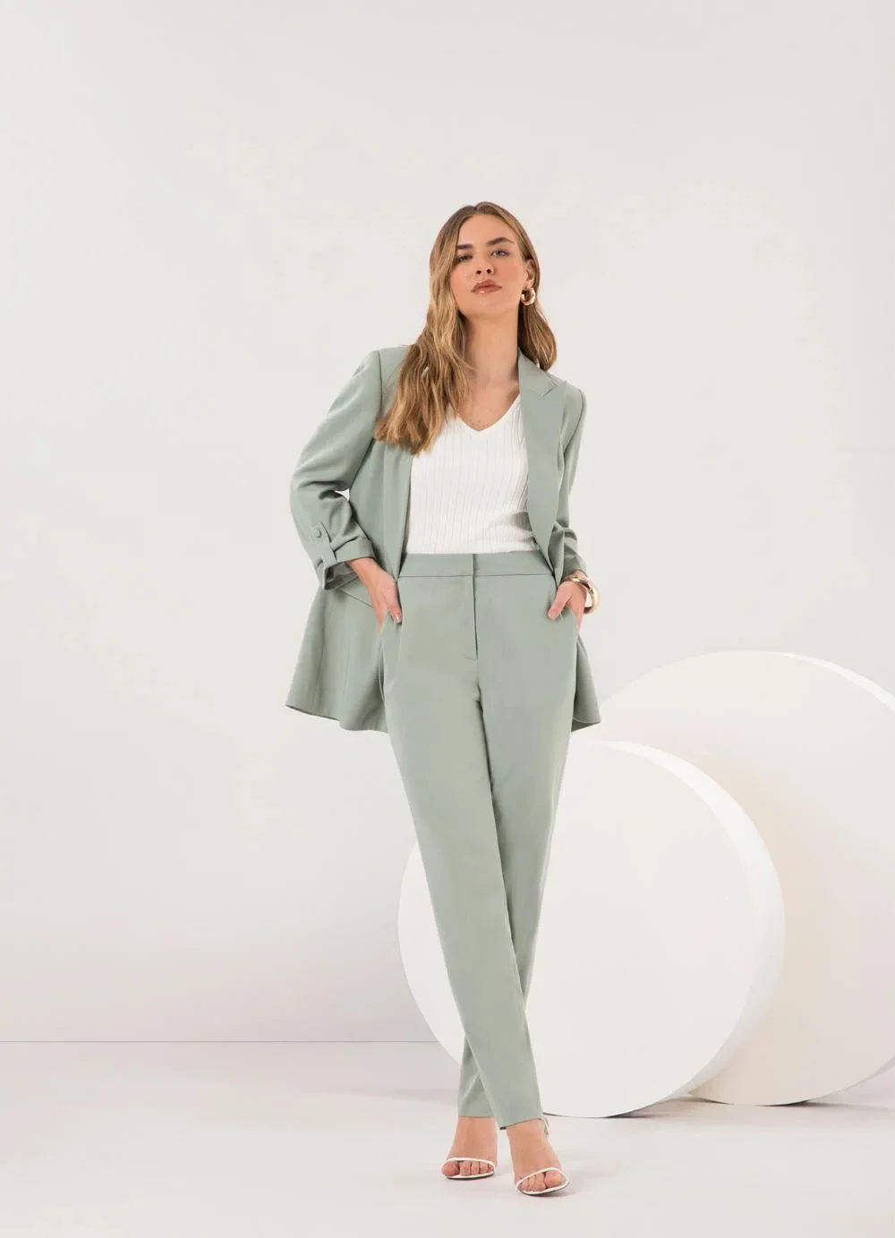 Lunender - Calça Reta de Cintura Alta em Tecido Verde
