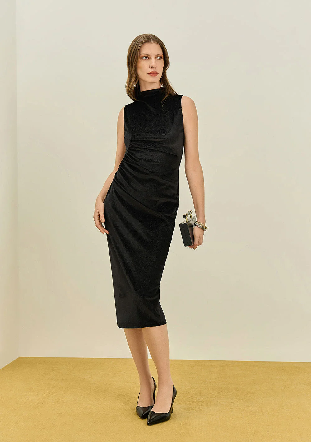 Vestido Maria.Valentina Ajustado Gola Alta Sem Manga Midi Preto